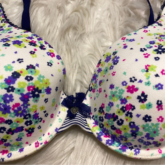 Victorias Secret Bra 32D Floral Lined Perfect Coverage Underwire Back Closure - Picture 6 of 7